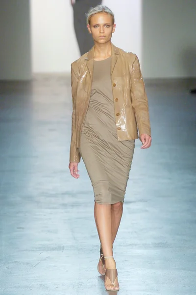 Look 4